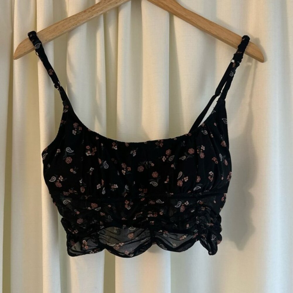 Gilly Hicks top